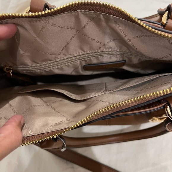 Michael Kors leather handbag - Picture 8 of 9